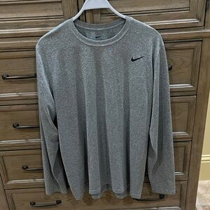 Nike Men's Heather Gray Long Sleeve Tee